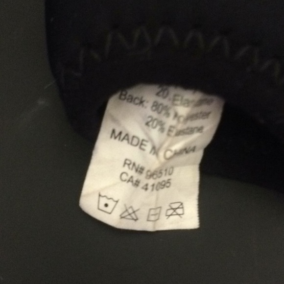 Under armor football helmet chin cover black - Picture 4 of 4